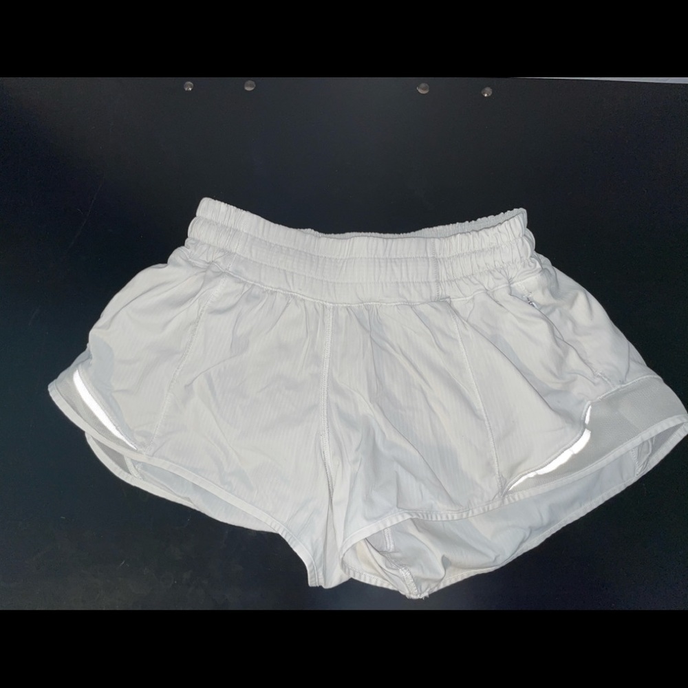 Lululemon Hotty Hot 2” Shorts